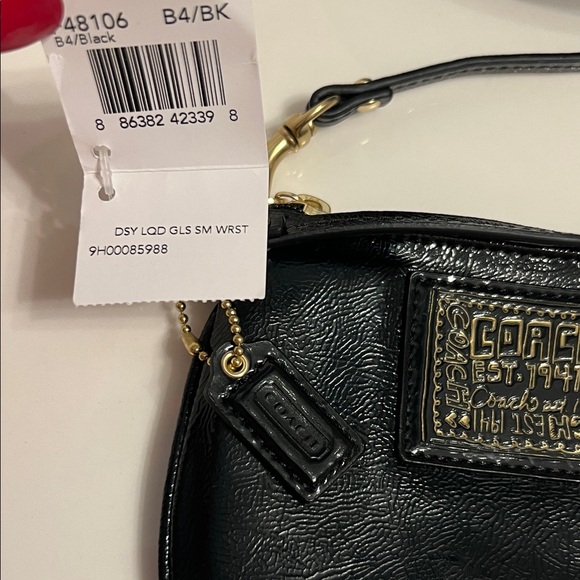 🍍🍍🍍🍍Coach Poppy Black Leather Wristlet with Gold Accents NWT - Picture 3 of 5